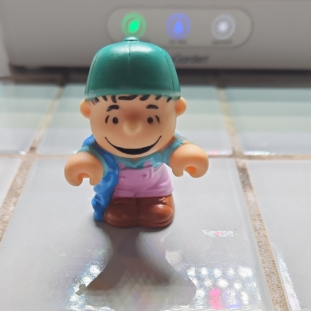 1990s Peanuts Linus Figurine